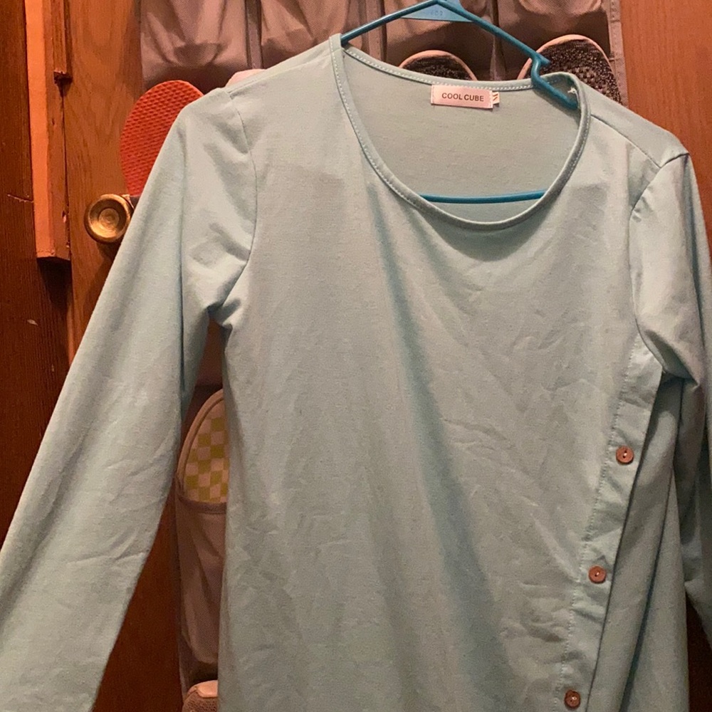 blue shirt